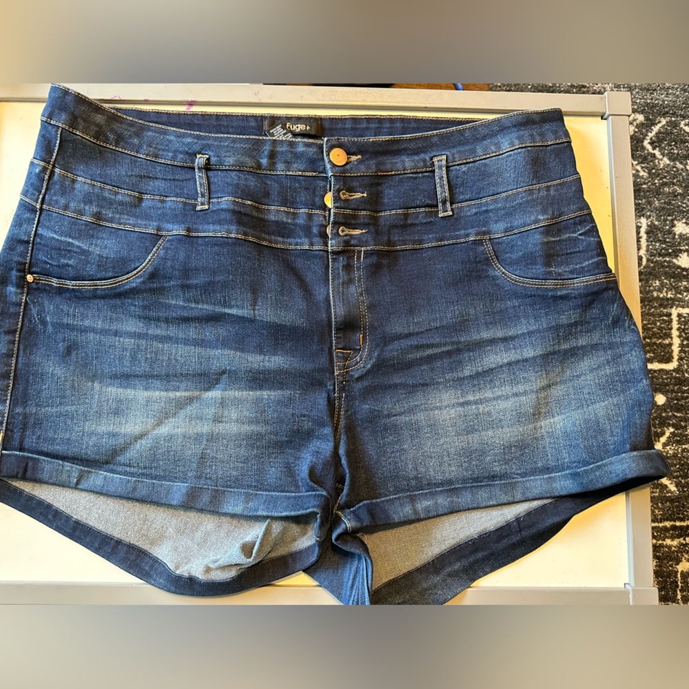 Refuge jean shorts